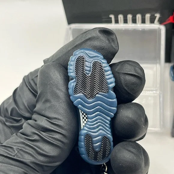 Retro Jordan 11 Custom Black Sneaker Keychain w/ box, bag, and display case - Picture 4 of 11